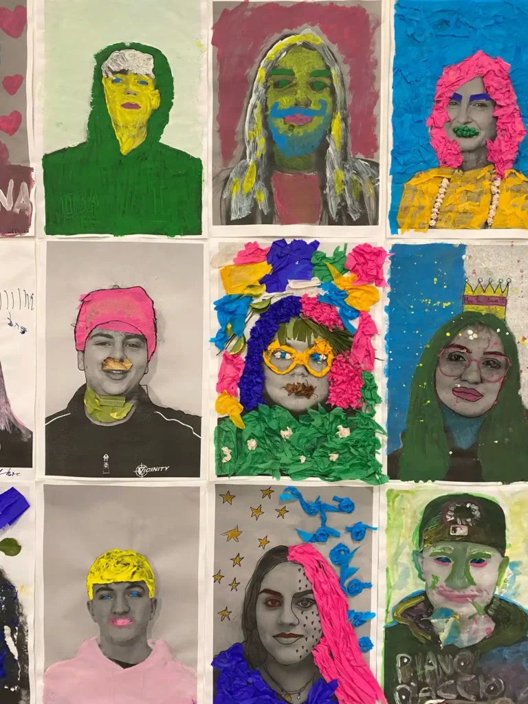Autoritratti realizzati dagli studenti durante i laboratori artistici di Teramo Active Art Lab